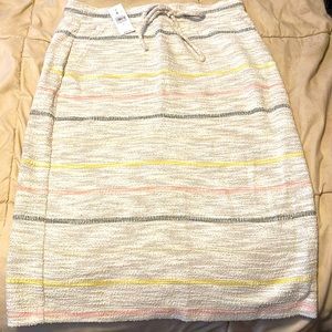 Casual summer pencil skirt.